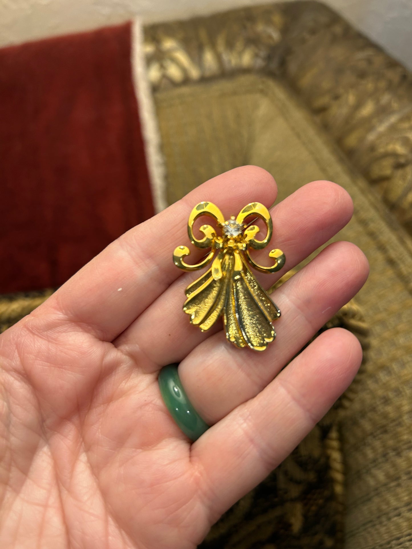 Vintage ANGEL PIN made by JANE Davis 1997 Gold Tone Brooch 2"