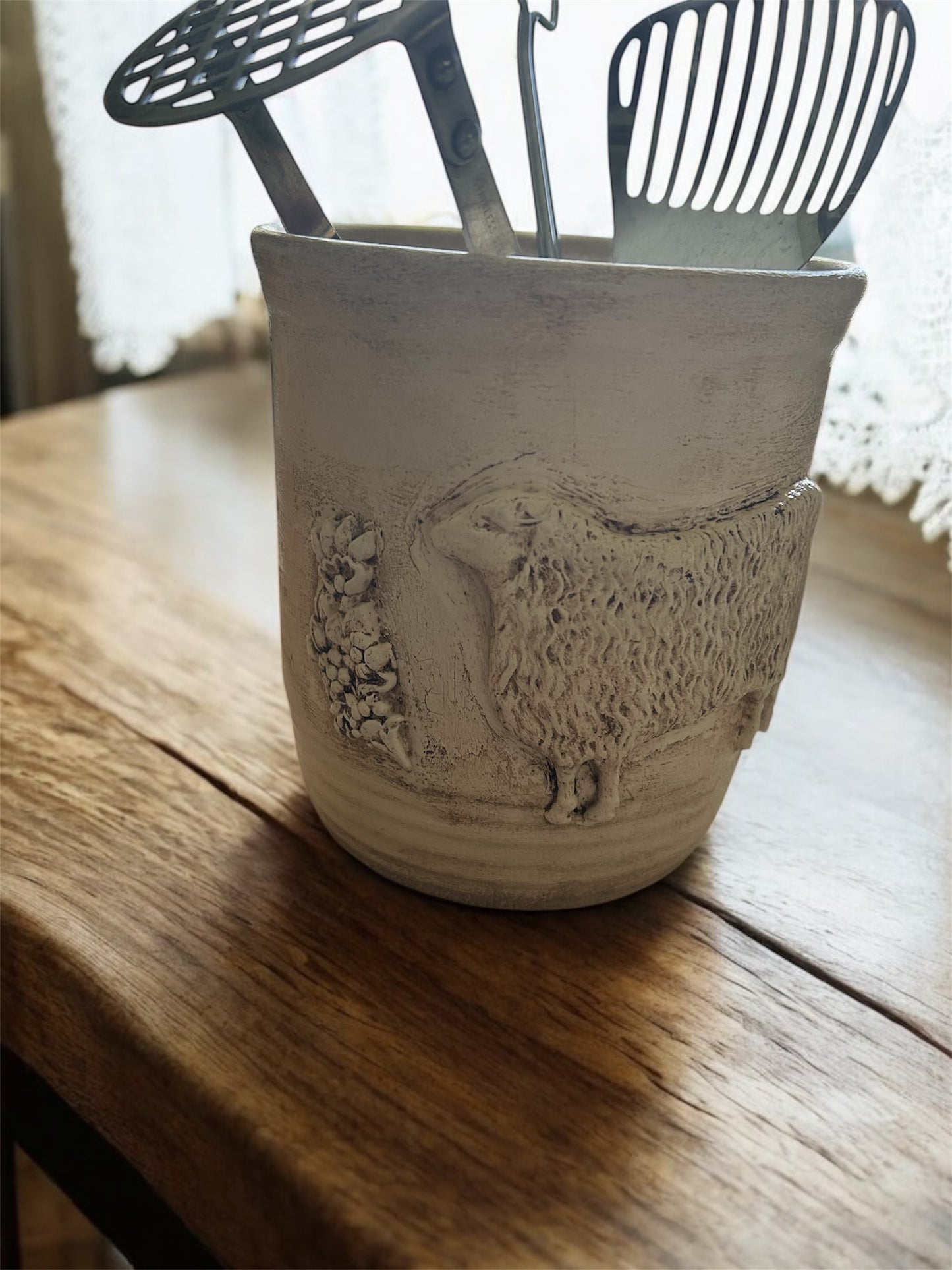 Farmhouse utensils holder sheep