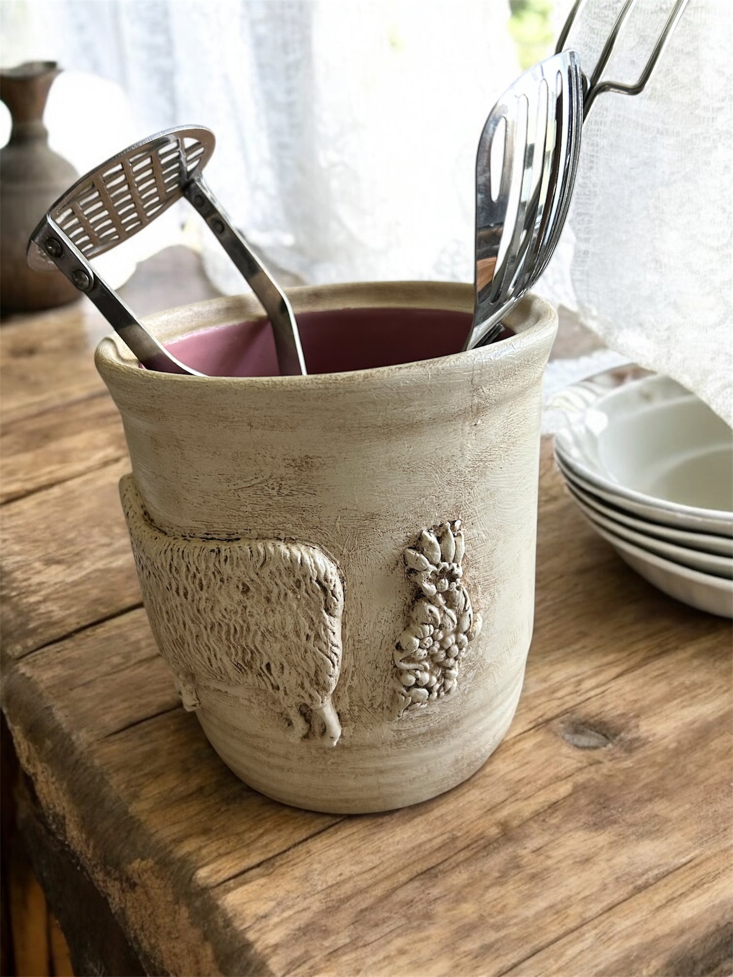 Farmhouse utensils holder sheep