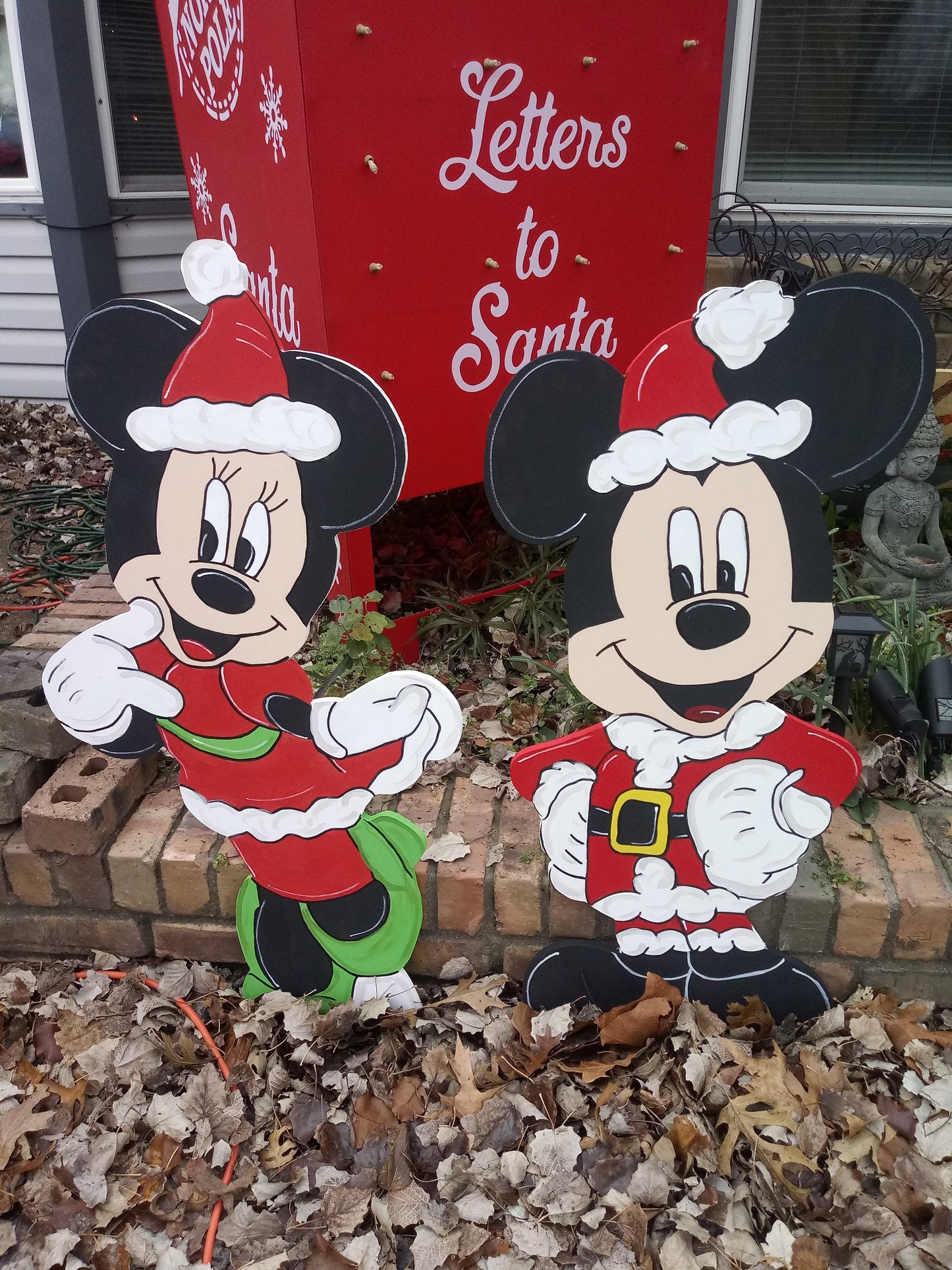 Minnie and Mickey Mr and Mrs Santa