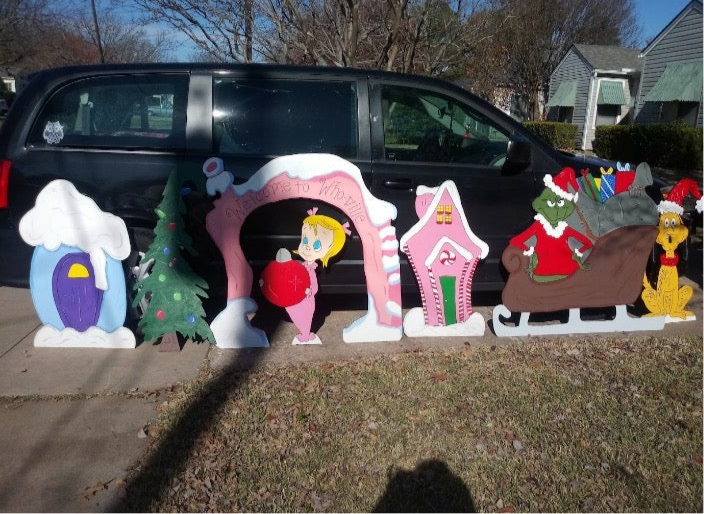 Grinch Christmas theme set 7 pcs yard art