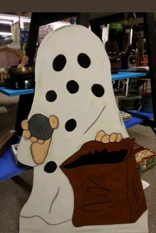 Charlie Halloween "I got A Rock" Halloween display