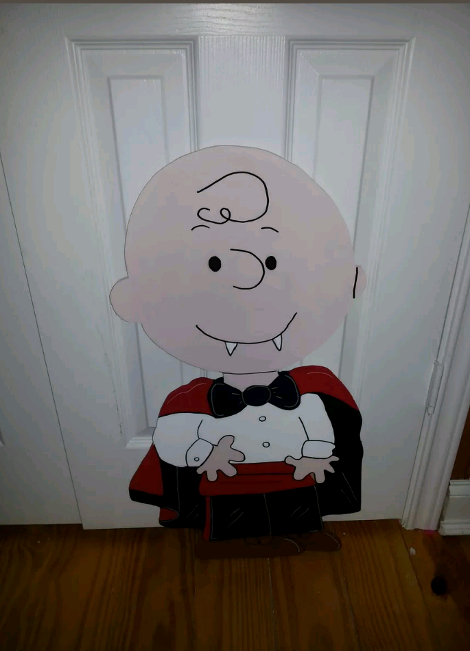 Charlie Brown Dracula Halloween display