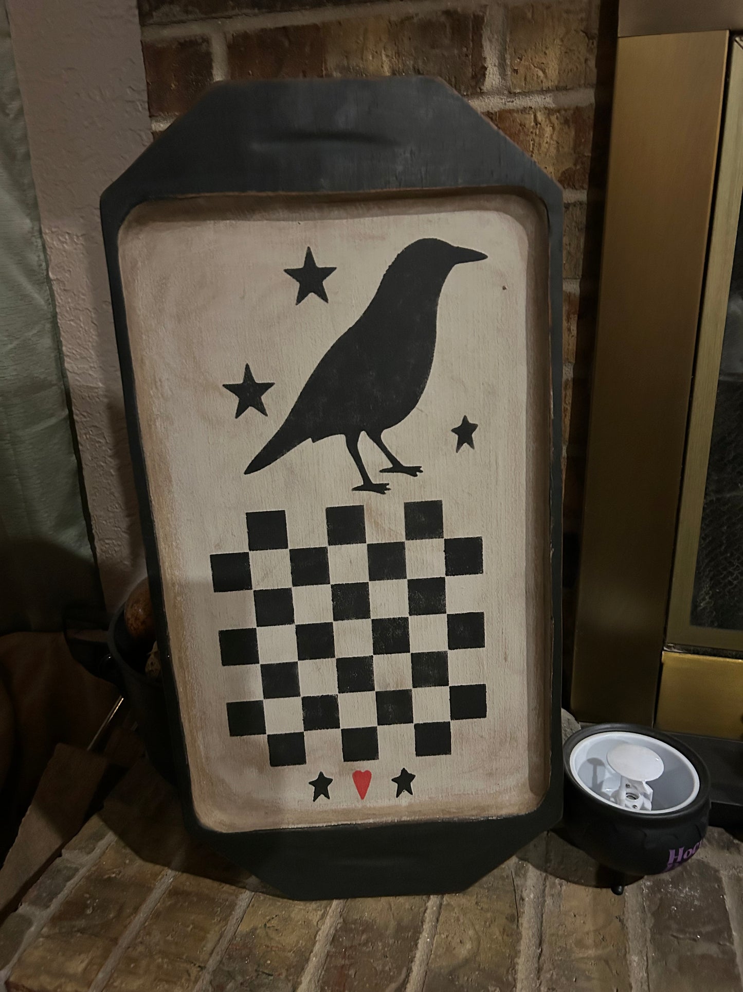 Primitive crow checker board decor