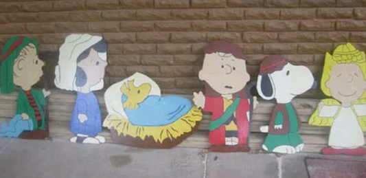 Peanuts Nativity set 28 inches