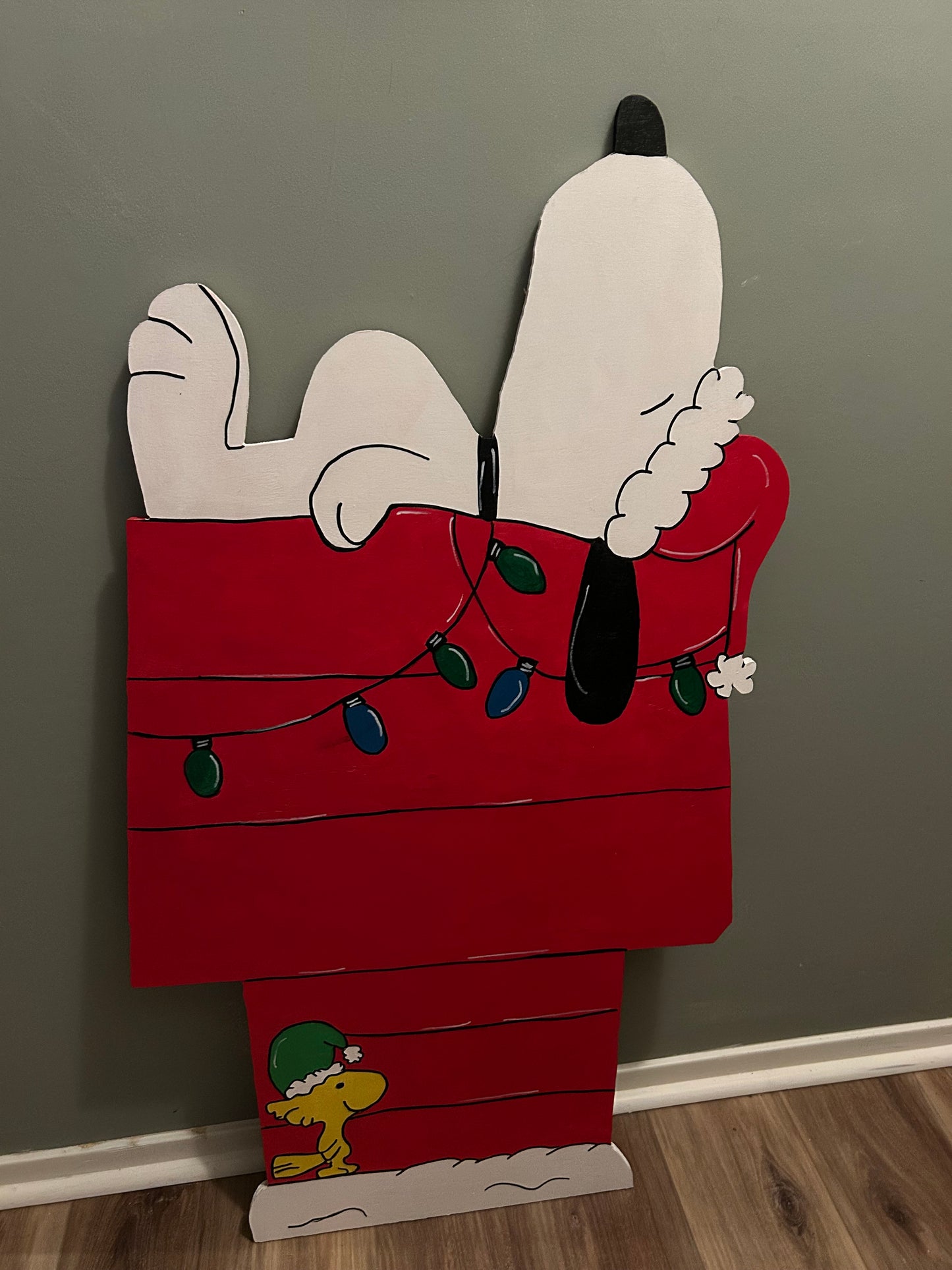 Snoopy and Woodstock Christmas doghouse Yard Art Holiday Outdoor Decoration