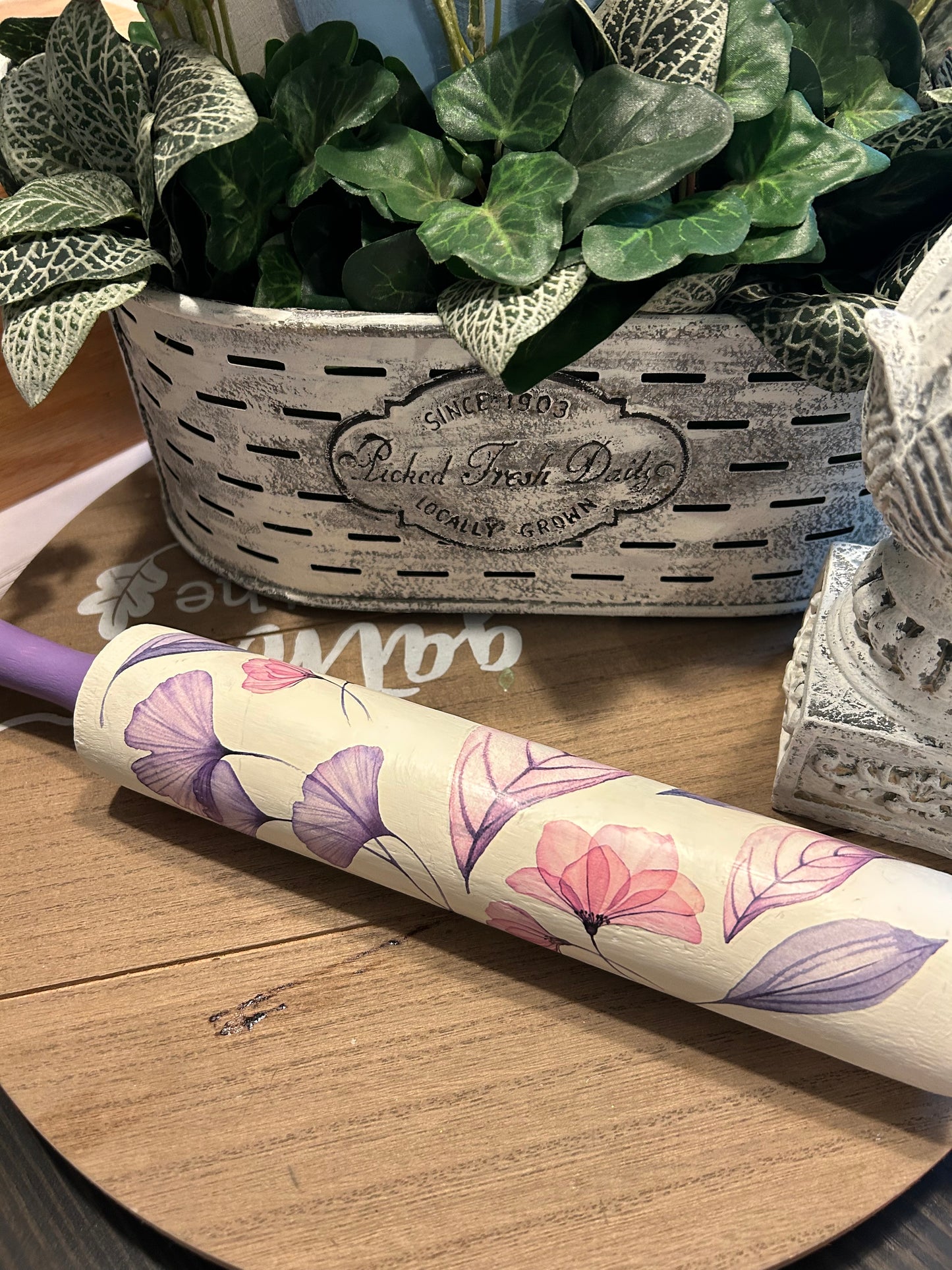Rolling pin floral design kitchen decor