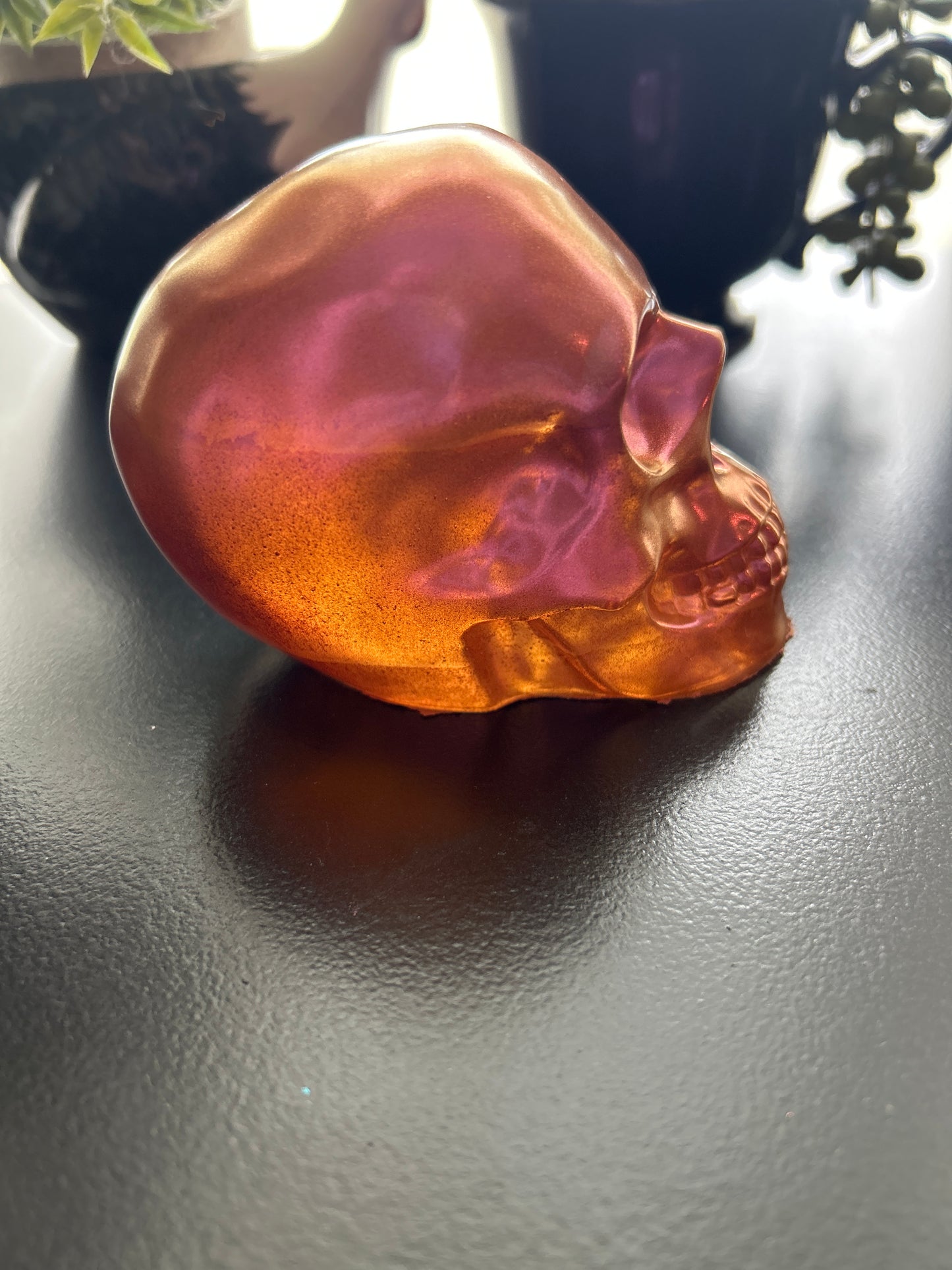 Resin skull metallic fuchsia