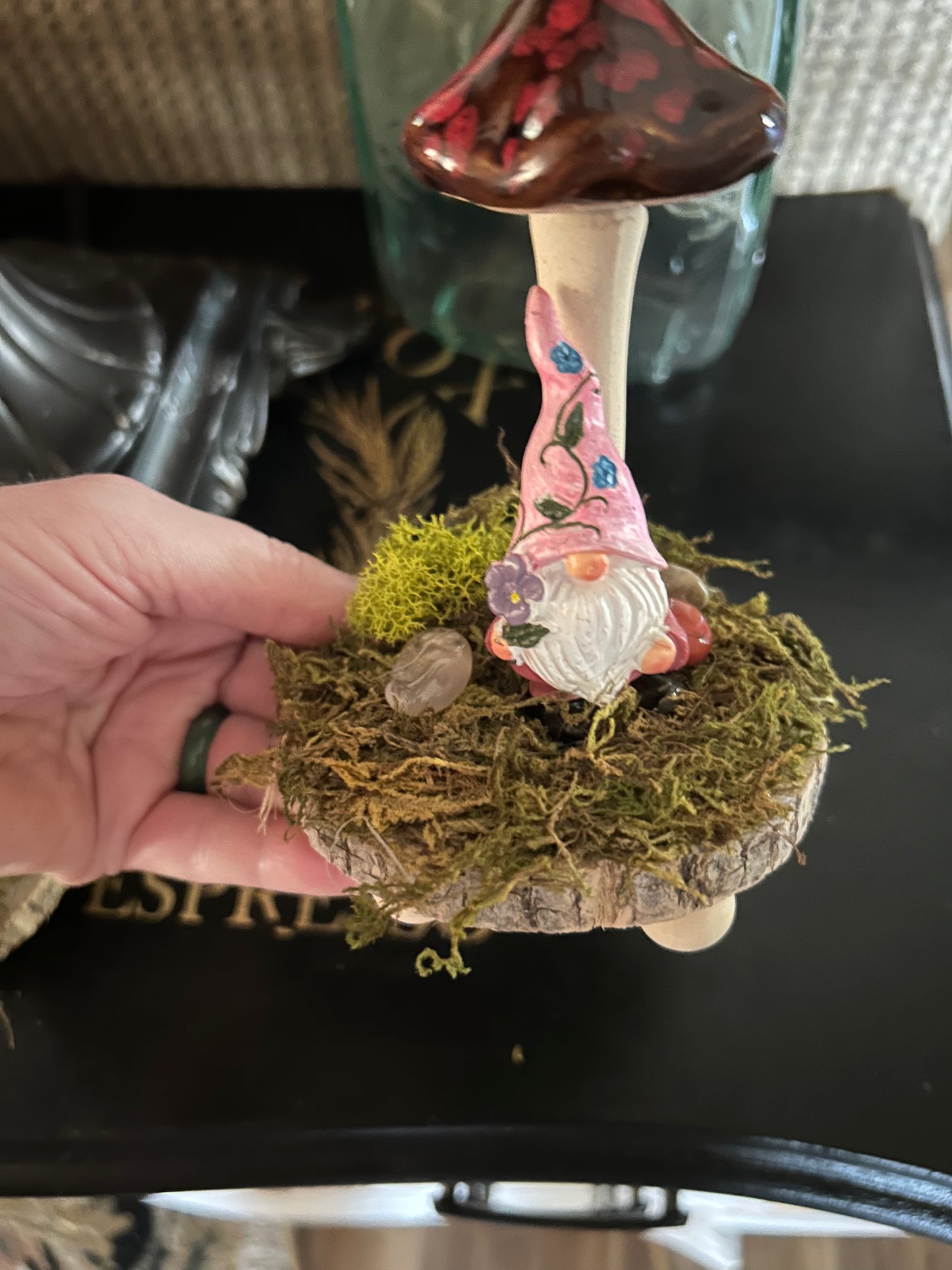 Gnome with hat with mushroom with crystals