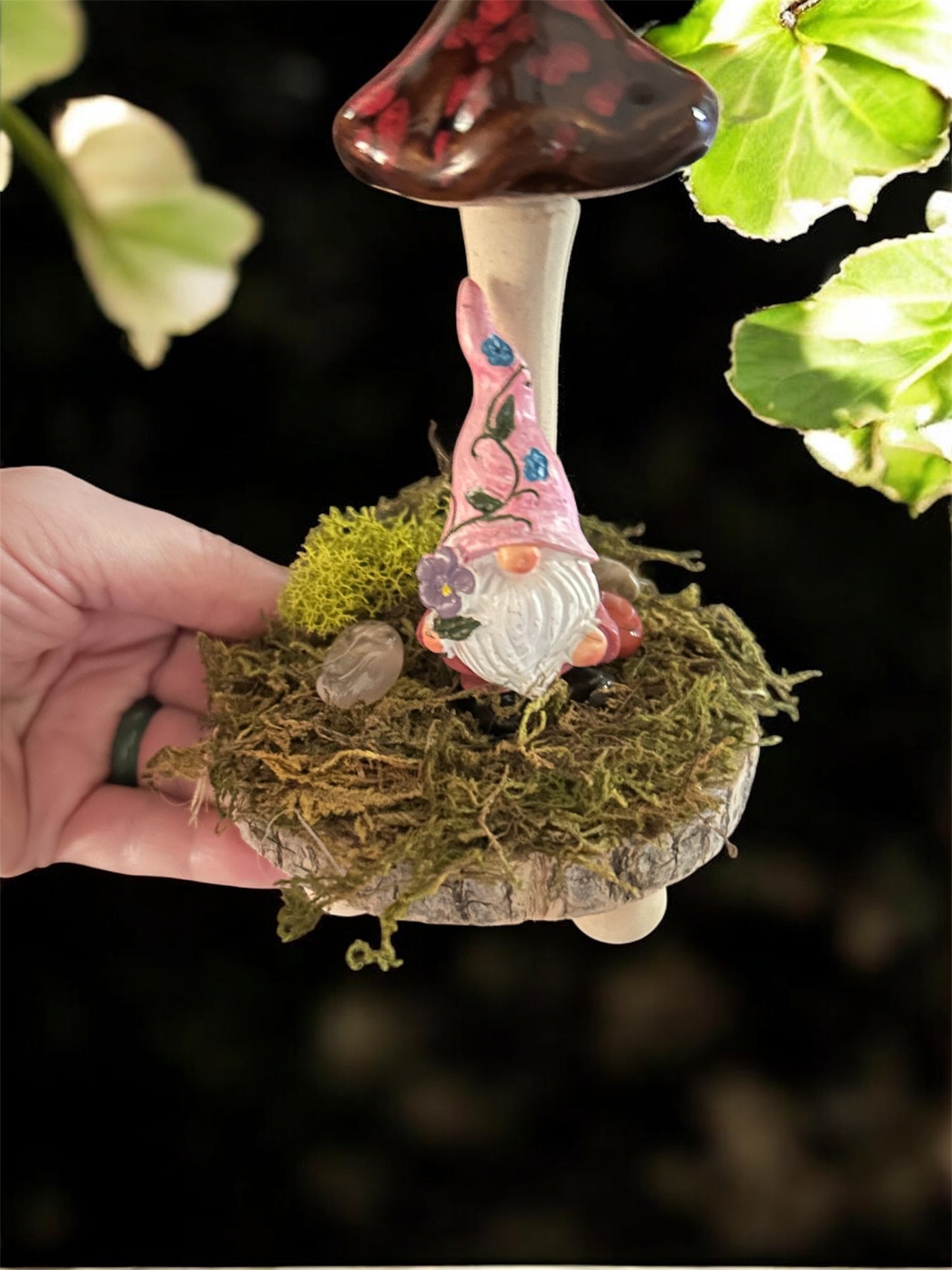 Gnome with hat with mushroom with crystals