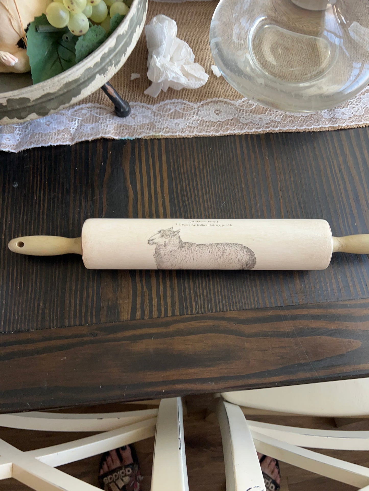 Farmhouse sheep rolling pen